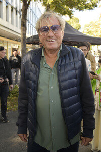 Offizielle Einweihung des Harald-Juhnke-Platzes in Berlin