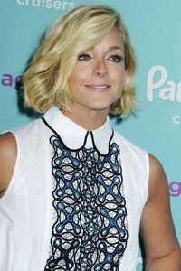 Jane Krakowski startet die 'Pampers Cruisers #SagToSwag Tour' in New York