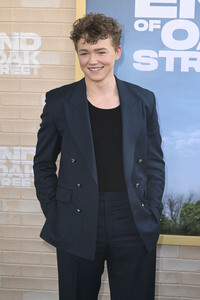 Filmpremiere 'The End of Oak Street' in Burbank