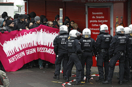 Demonstrationen gegen den AfD Bundesparteitag in Köln