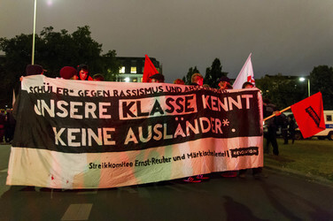 Demonstration am Kreuzberger Oranienplatz, Berlin