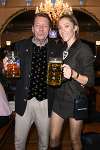 Wiesn Anstich 2026 im Hofbräu Berlin