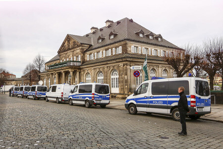 Gegendemonstration zu Pegida in Dresden