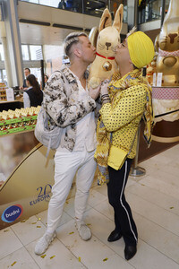 Charity Osterhasen Verkauf in Hamburg