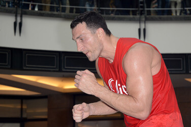 Wladimir Klitschko trainiert im Einkaufszentrum, Oberhausen