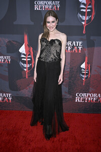 Filmpremiere 'Corporate Retreat' in Burbank