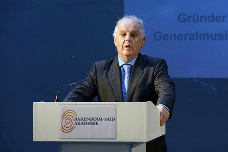 Barenboim-Said-Akademie im Magazin der Staatsoper in Berlin