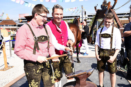 Eröffnung von Equilaland in München