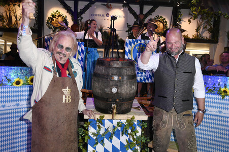 Wiesn Anstich 2026 im Hofbräu Berlin