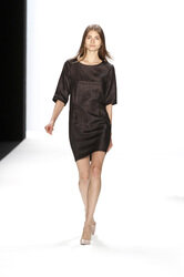 Hien Le Fashion Show, Berlin Fashion Week Autumn-Winter 2014