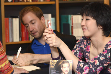 Felix Klieser und Claire Huangci Konzert mit Autogrammstunde in Hannover