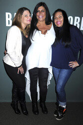 Die 'Mob Wives' bei Barnes & Noble Tribeca, New York