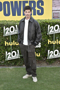 Serienpremiere 'Chad Powers' in Pasadena