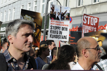 Protest gegen das Vorgehen der türkischen Regierung nach dem gescheiterten Militärputsch