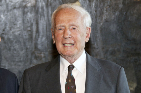 90. Geburtstag des ehemaligen Bürgermeisters Klaus von Dohnanyi in Hamburg