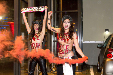 Femen Aktivistinnen stürmen das Bordell 'Artemis', Berlin