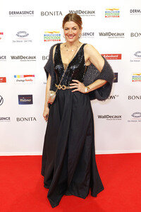 Goldene Bild der Frau 2025 in Hamburg