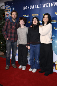 Premiere des 21. Original Roncalli Weihnachtscircus 2025 in Berlin