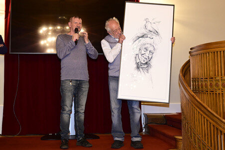 Theaterpremiere 'Der eingebildet Kranke' und 90. Geburtstag von Dieter Hallervorden in Berlin