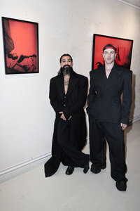 Ausstellungseröffnung 'Wer bist du in einem Raum, in dem du jeder sein kannst?' in Berlin