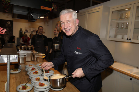 XXXLutz Pre-Shopping Event in Rangsdorf