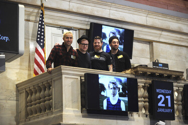 Fall Out Boy Ring läuten die NYSE Schlussglockell, New York