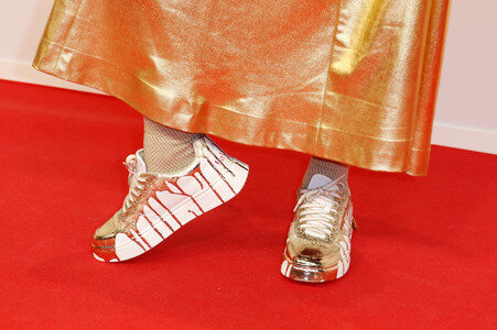 Goldene Bild der Frau 2025 in Hamburg