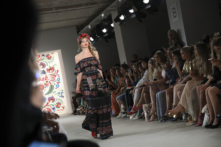 Lena Hoschek Fashion Show auf der Mercedes-Benz Fashion Week Berlin Spring/Summer 2018