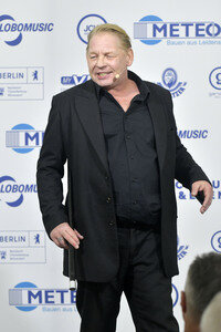 Offizielle Einweihung des Harald-Juhnke-Platzes in Berlin