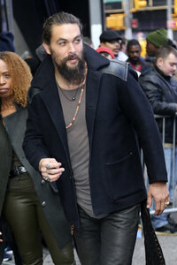 Jason Momoa in der Nachrichtensendung 'Good Morning America' in New York
