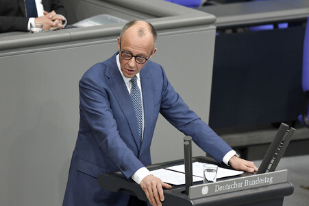 64. Sitzung des Deutschen Bundestages in Berlin