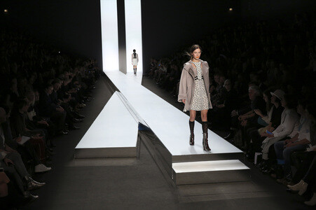 Dorothee Schumacher Fashion Show auf der Mercedes-Benz Fashion Week Autumn/Winter 2016 in Berlin