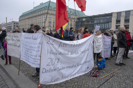 Kundgebung 'Aufstehen für eine neue soziale Demokratie' in Berlin
