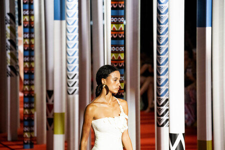 Dolores Cortés Fashion Show auf der Merceds-Benz Fashion Week M