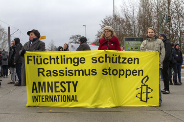 Gegen-Demo zur Neonazi-Demo gegen Flüchtlinge, Berlin