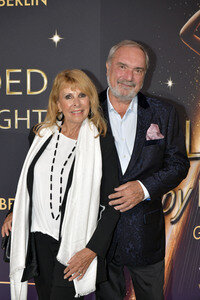 Weltpremiere der 'Blinded by Delight' Grand Show 2025 in Berlin