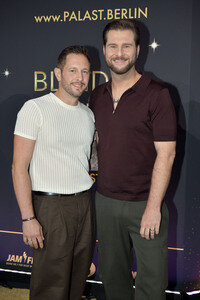 Weltpremiere der 'Blinded by Delight' Grand Show 2025 in Berlin