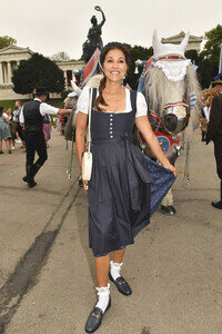 Regines Damenwiesn beim Oktoberfest 2025 in München