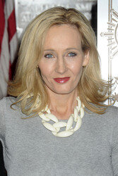 J.K. Rowling beleuchtet das Empire State Building, New York