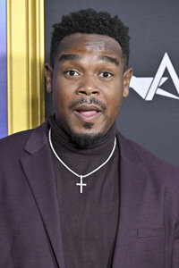 Closing Ceremony und Filmpremiere 'Song Sung Blue', AFI Fest 2025 in Los Angeles