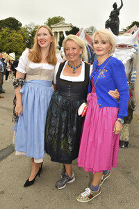 Regines Damenwiesn beim Oktoberfest 2025 in München