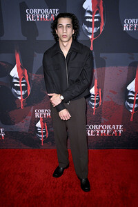 Filmpremiere 'Corporate Retreat' in Burbank