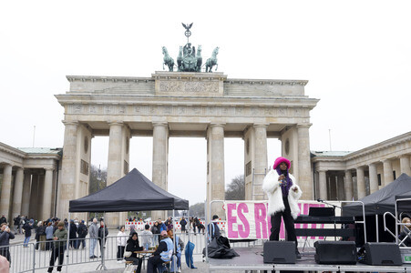 Kundgebung 'Es reicht! Sexualisierte Gewalt stoppen' in Berlin
