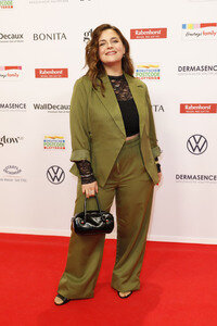 Goldene Bild der Frau 2025 in Hamburg