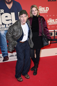 Filmpremiere 'Der Held vom Bahnhof Friedrichstraße' in Berlin