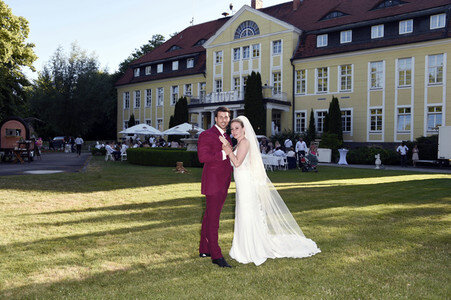Hochzeit von Leonard Freier und Caona Maron in Wulkow