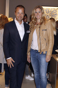 Friendly Hunting Store Opening in Hamburg
