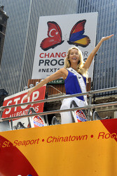 Olivia Jordan auf Sightseeing Tour durch New York