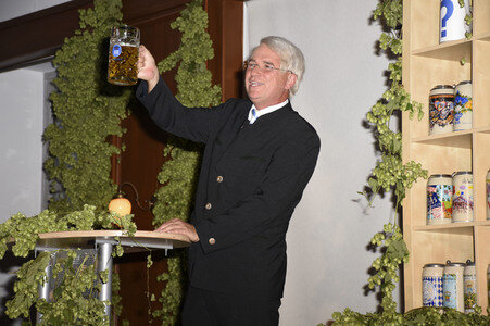 Hofbräu Festzelt Krugvorstellung 2017 in München