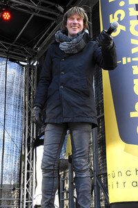 Faschingsendspurt beim Karlsplatz Stachus in München